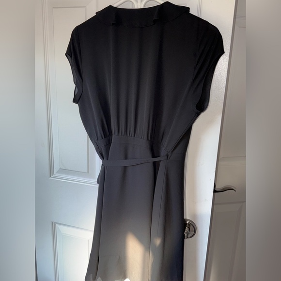 Aritzia Sunday Best Wrap Dress - Picture 5 of 7